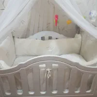 تخت گهواره دار نوزاد|تخت و صندلی بچه|تهران, گلاب دره|دیوار