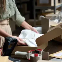 همکار خانم جهت کار در کارگاه تولید و‌بسته بندی