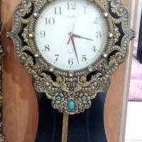 دو عدد ساعت دیواری سلطنتی و ساده