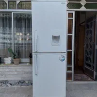 یخچال و فریزر وستا