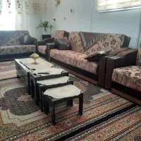 مبل تخت شو .راحتی در حد نو با چهار عسلی شیشه ای|مبلمان خانگی و میز عسلی|مشگین شهر, |دیوار