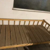 تخت چوبی سنتی سالم