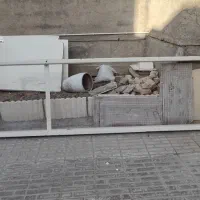 چهار چوب  و درب چوبی