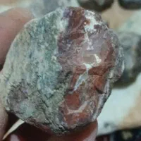 سنگهای تزئینی وقیمتی مشکوک به شهاب سنگ