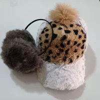 کلاه نقابی و گوشگیر|لباس|اندیشه, اندیشه فاز ۱|دیوار