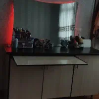 میز آرایش|آرایشگاه و سالنهای زیبایی|اردبیل, |دیوار