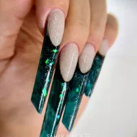 آموزش کاشت ناخن همراه با مدرک معتبر ۱/۴۰۰