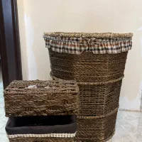 سبد لباس چرک و جادستمال و سطل حصیری