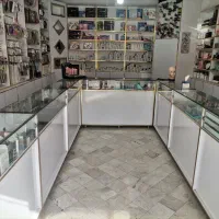 یک سری کامل قفسه ویترین دکورکامل فروشگاه فروش فوری