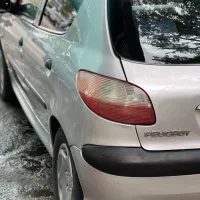 206 بی رنگ بی ضربه