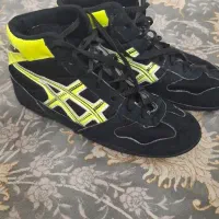 دوبنده و کفش کشتی