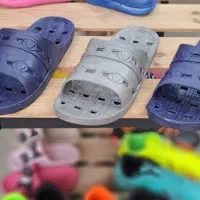 قیمت ۶۰ تومن کارتن ۲۴ جفتی  در  ۳ رنگ