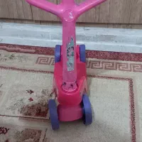 اسکوتر صورتی