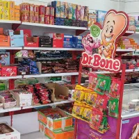 به یک شاگرد برای کار در سوپرمارکت نیازمندیم