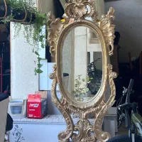 آینه قدی ایستاده