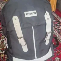 کیف و کوله مدرسه سالم وتمیز
