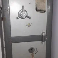 گاو صندوق دو طبقه