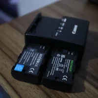 باتری canon و گریپ دوربین 5d mark4|دوربین عکاسی و فیلم‌برداری|سقز, |دیوار