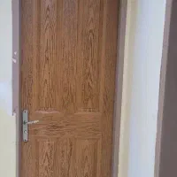 درب مناسب سرویس و اتاق خواب و انباری