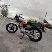 موتورسیکلت ۱۲۵ هندلی