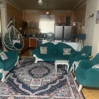 مبل هفت نفره با چهار عدد جلو مبلی سفید فقط ده تومن