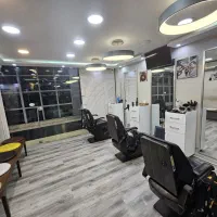 به یک آرایشگر نیازمندیم