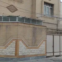 اجاره ویلای طبقه اول (روی همکف)۳خواب|اجارهٔ خانه و ویلا|خمینیشهر, |دیوار