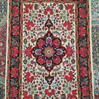 فرش دستباف گلسرخ