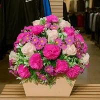 سبد گل اماده ویژه همکاران گل فروش|گل مصنوعی|سنندج, |دیوار