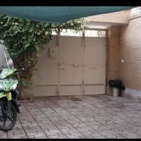 فروش آپارتمان ۱۱۰متری همکف با حیاط اختصاصی|فروش آپارتمان|اصفهان, شیخ اشراق|دیوار