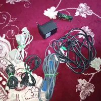 مقداری سیم اتصال نو و آچار ال