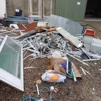 خرید و فروش درب پنجره ای  آلمینیومی