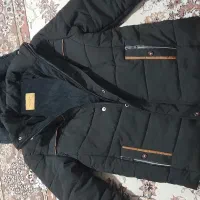 کاپشن|لباس|پاتاوه, |دیوار