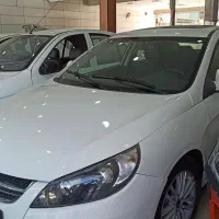 جک j5 مدل 93 اتوماتیک نقد یا معاوضه|خودرو سواری و وانت|شیراز, مسلم|دیوار