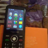 گوشی ساده یک ماه کار کرده کاملا سالم و در حد نو