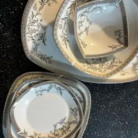 دو دست سرویس چینی پردیس|ظروف سرو و پذیرایی|شیراز, شهرک فرهنگیان|دیوار