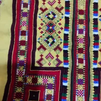 لباس فروشی زیح و جیبش بیشترش دوخته شده