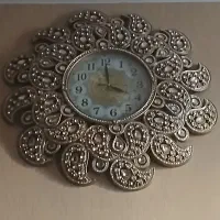 ساعت دیواری درحد نو وسالم