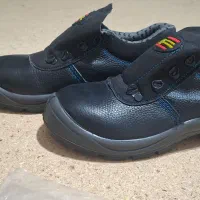 کفش ایمنی دوجفت هر کدام 800 سایز 41