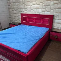 تخت خواب دو نفره لاکچری همراه میز آرایش