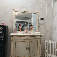کنسول و آینه