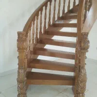 اجرای پله گردشی چوبی