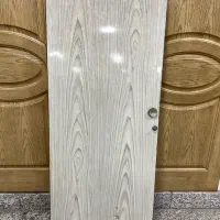 درب چوبی سالم