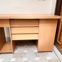 میز کامپیوتر و تحریر