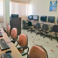 آموزشگاه کامپیوتر MIT