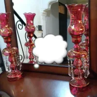 یک جفت لاله قرمز رنگ