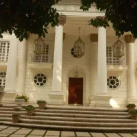 منزل-ویلایی-سه-طبقه-درب-ساخت-کمال-اسماعیل