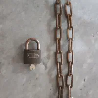 زنجیر زخمیم یک متر و ۵سانت همراه قفل