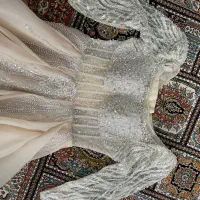 لباس مجلسی|لباس|رباط‌کریم, رباط‌کریم|دیوار