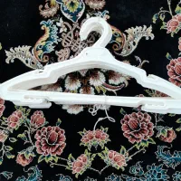 چوب لباسی زیر قیمت بازار